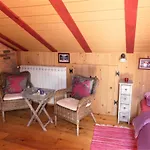 Na Meji Lantgård Pivka