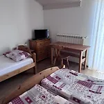 Na Meji Farm stay Pivka