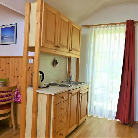 Na Meji Feriegård *