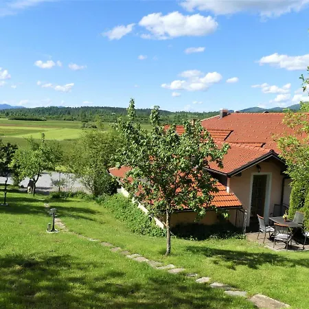 Lantgård Na Meji Pivka