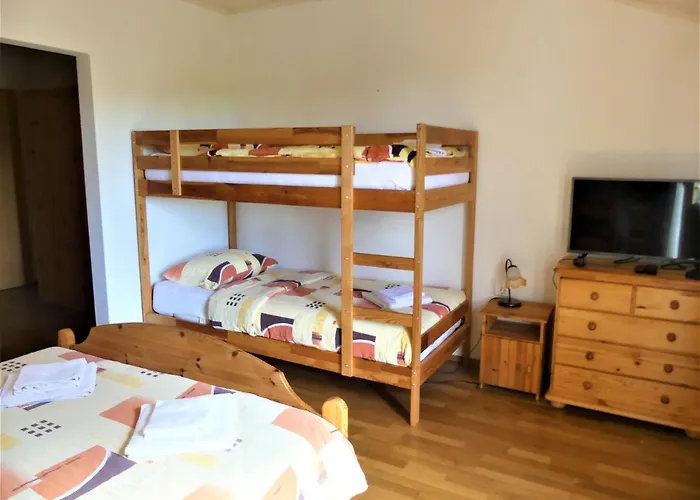 Çiftlik konaklama Na Meji Pivka