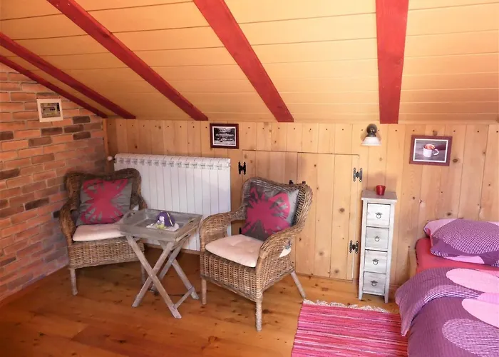 Na Meji Çiftlik konaklama Pivka